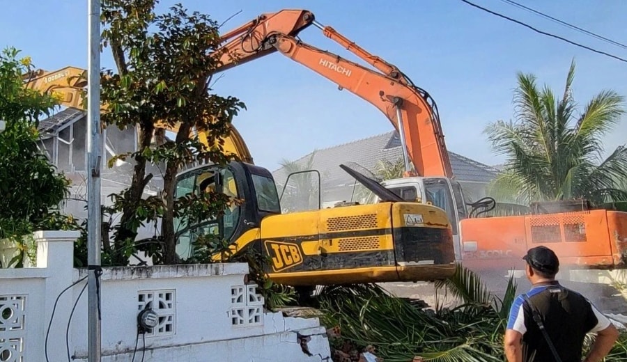 Cưỡng chế 2 biệt thự hàng nghìn m2 'mọc' trái phép ở Phú Quốc