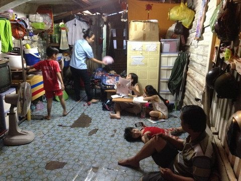 Bài 2:  Ngày về của cô dâu lấy chồng Hàn Quốc
