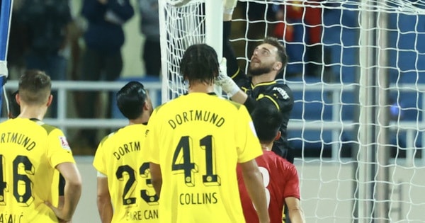 Ngán ngẩm sự cố xấu hổ trên sân Mỹ Đình trong trận Việt Nam - Borussia Dortmund