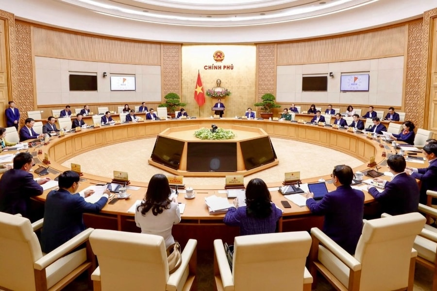 Thủ tướng: Không được bỏ mặc người dân, doanh nghiệp gặp khó khăn