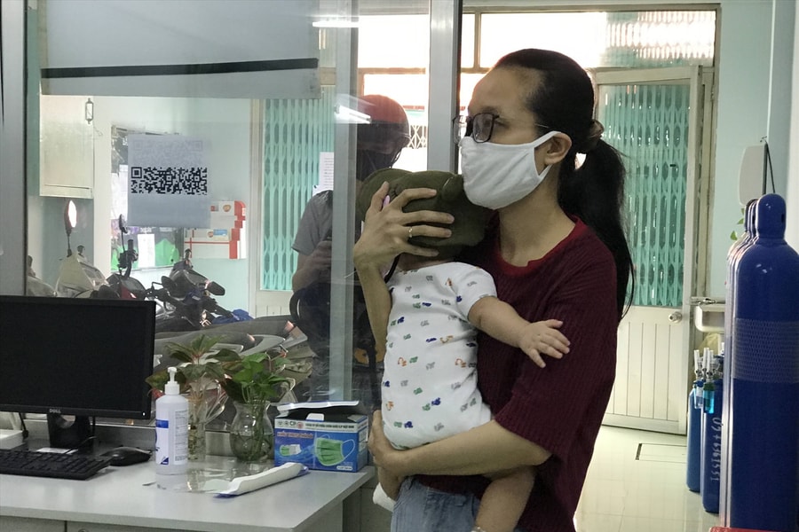 TPHCM tạm hoãn cho trẻ uống Vitamin A liều cao