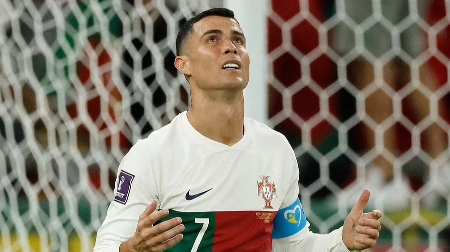 Tiết lộ tin nhắn của Ronaldo sau khi bị Man Utd chấm dứt hợp đồng