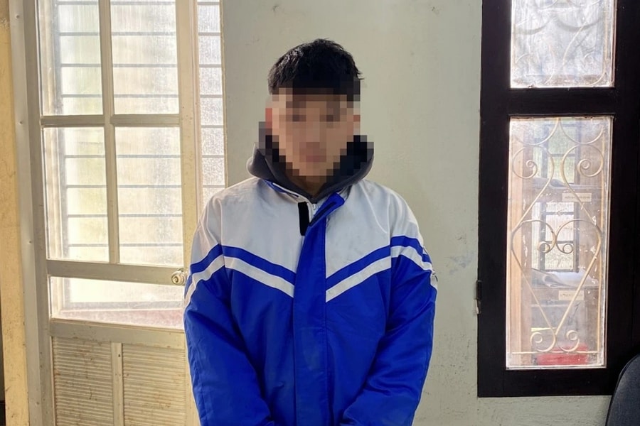 Thanh niên 18 tuổi tông gãy chân cảnh sát giao thông