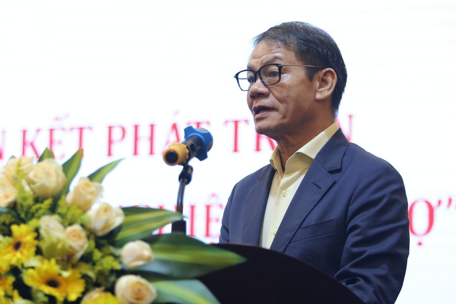 Tỷ phú Trần Bá Dương chỉ cách startup dễ kiếm tiền nhất