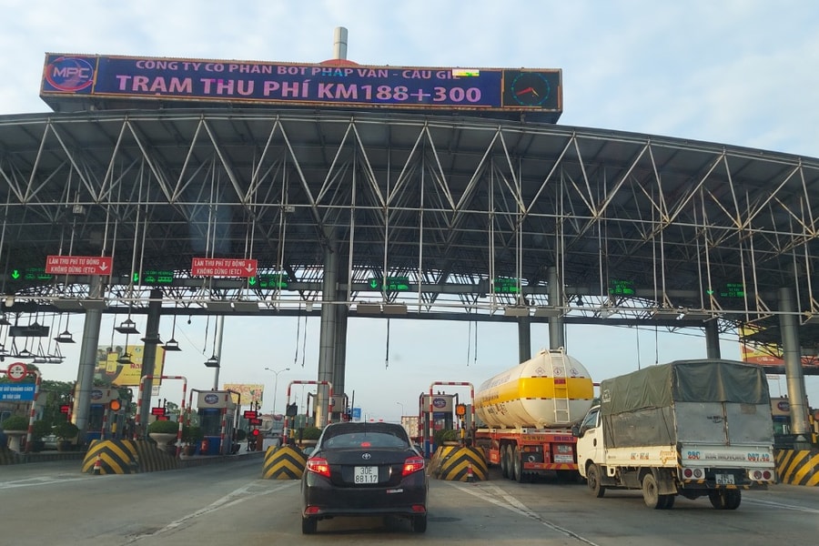 Mỗi năm thu 9.000 tỷ đồng phí sử dụng đường bộ