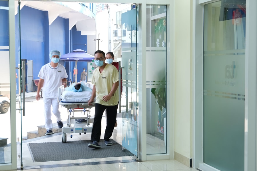 Cấp cứu khẩn ca đột quỵ do nhậu tất niên
