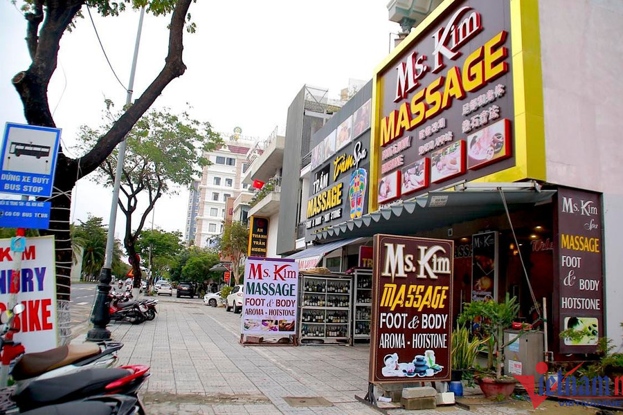Khu 'phố người Hoa' ở Đà Nẵng rục rịch mở cửa đón khách Trung Quốc trở lại
