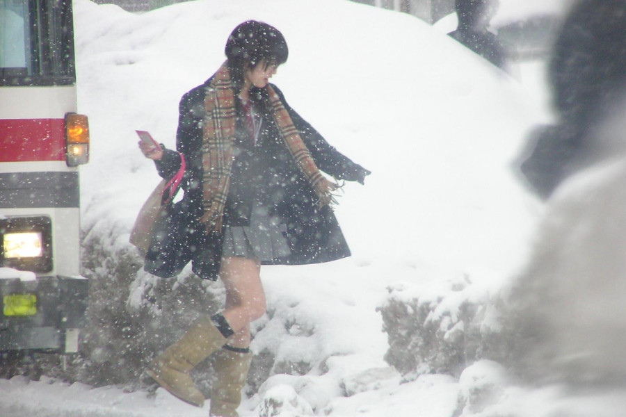 Vì sao học sinh Nhật Bản bị cấm mặc áo khoác trong mùa đông?
