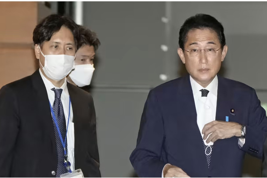 Thủ tướng Nhật Bản sa thải trợ lý vì tuyên bố kỳ thị người chuyển giới