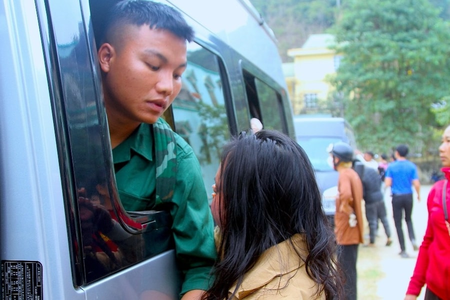 'Đi nghĩa vụ quân sự là niềm vinh dự và tự hào của bản thân em, gia đình'