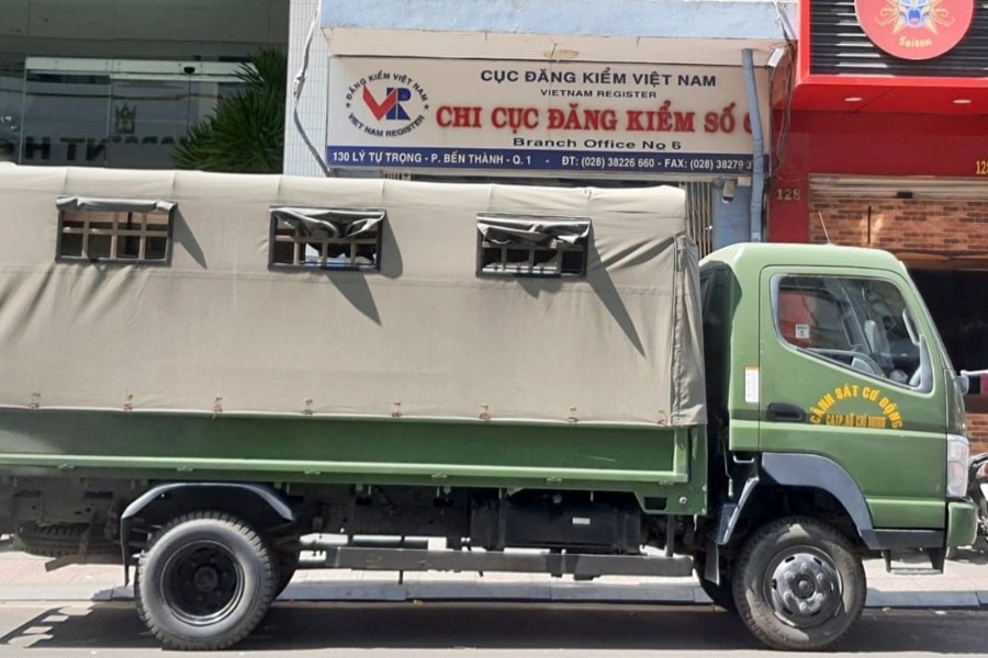 Khám xét Chi cục đăng kiểm số 6 ở TPHCM