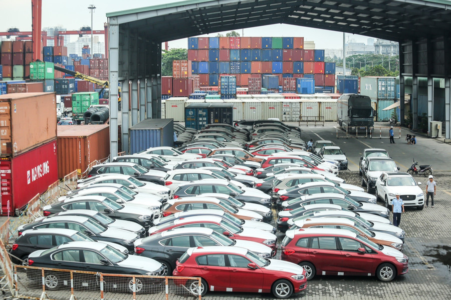 Gần 8.000 ôtô nhập khẩu về cảng Hải Phòng tháng đầu năm