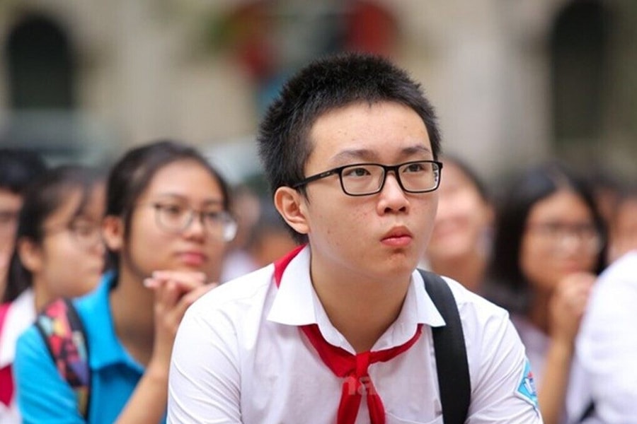 Lịch thi vào lớp 10 trường chuyên ở Hà Nội dày đặc, trùng nhau