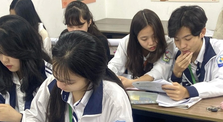 Có chứng chỉ là có thể đi làm, có cần học 4 năm đại học ngành ngoại ngữ?