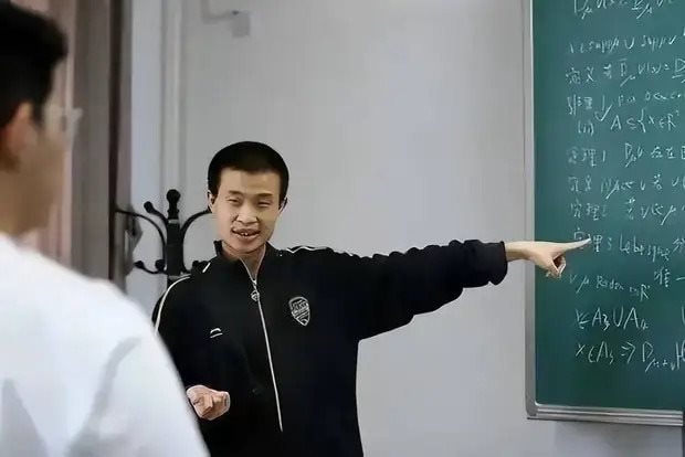 Thiên tài toán học khiến cư dân mạng Trung Quốc từng dậy sóng là ai?