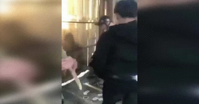 Vụ nam sinh bị đánh hội đồng: Không dám xem hết clip vì quá dã man