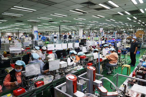 Foxconn lên kế hoạch giảm phụ thuộc vào Trung Quốc