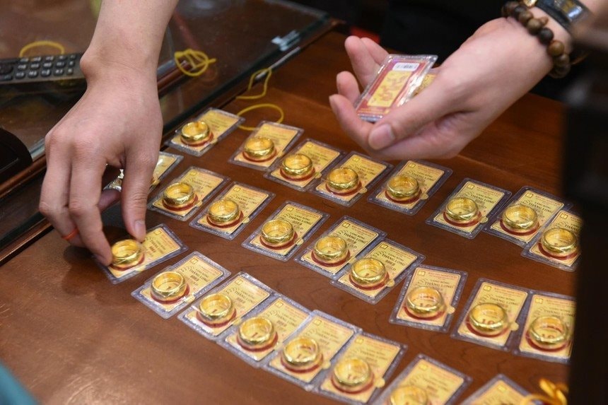 Điểm tin kinh doanh 19/3: Vàng đồng loạt bốc đầu, trong nước có thương hiệu tăng gần 1 triệu đồng/lượng