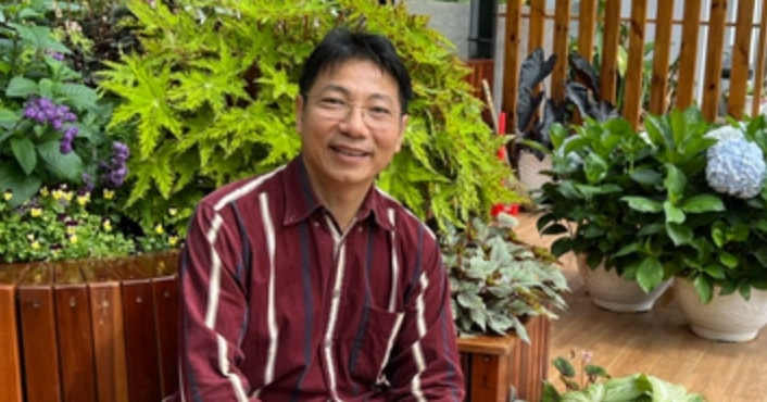 Tác giả Lê Thế Song: Người say đắm với những lễ hội truyền thống Việt