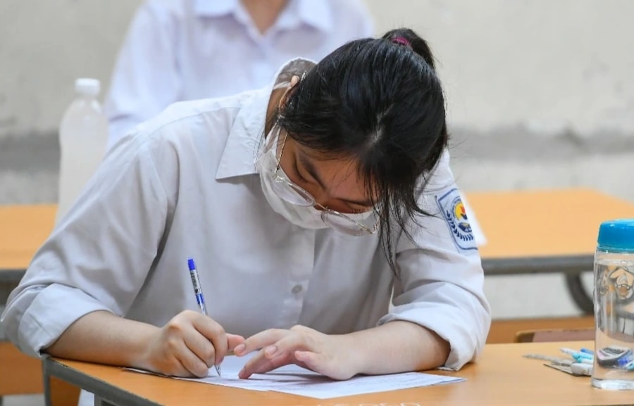 Thí điểm thi tốt nghiệp THPT trên máy tính: Làm sao công bằng, minh bạch?