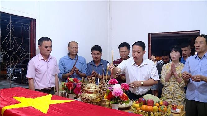 Cộng đồng người Việt tại tỉnh Oudomxay của Lào tri ân các anh hùng liệt sĩ
