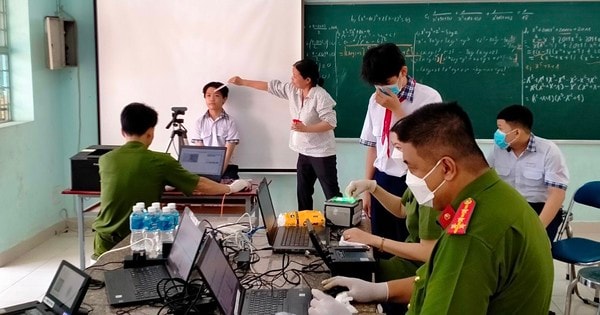 Công an mở cao điểm cấp CCCD cho học sinh