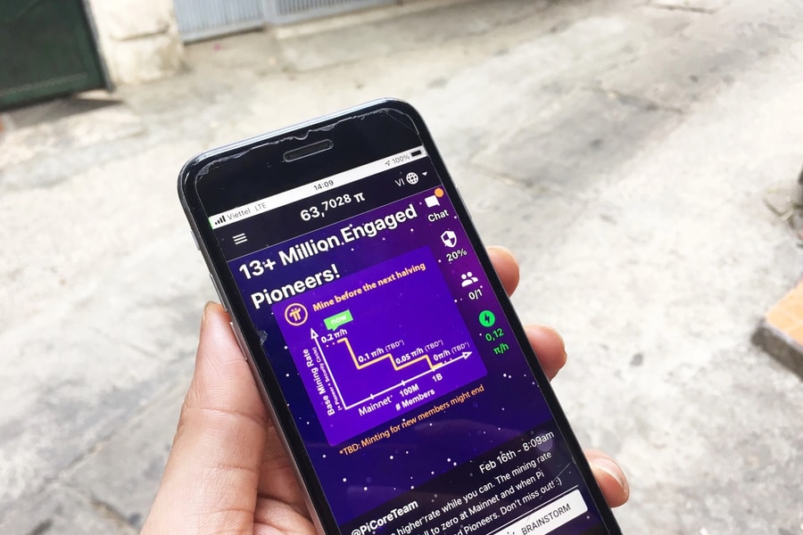 Thực hư việc mua xe Mercedes bằng đồng Pi