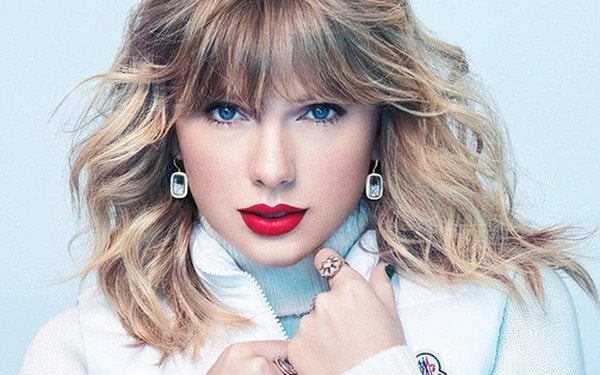Taylor Swift tỏa sáng tại lễ trao giải iHeartRadio 2023