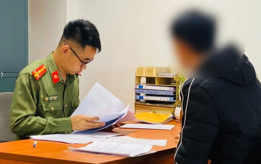 Lên mạng 'báo chốt CSGT', nam thanh niên bị phạt 7,5 triệu đồng
