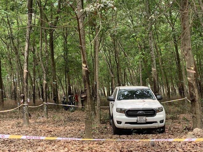 Giám đốc nghi sát hại nữ kế toán, bỏ xe trong rừng cao su

