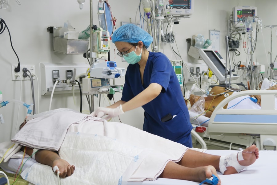 TP.HCM: Nhân viên y tế phải luân phiên về y tế cơ sở từ 2-12 tháng