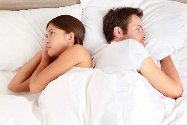 Từ chối 'yêu' vì mệt, chồng thốt ra những câu khiến vợ đau lòng