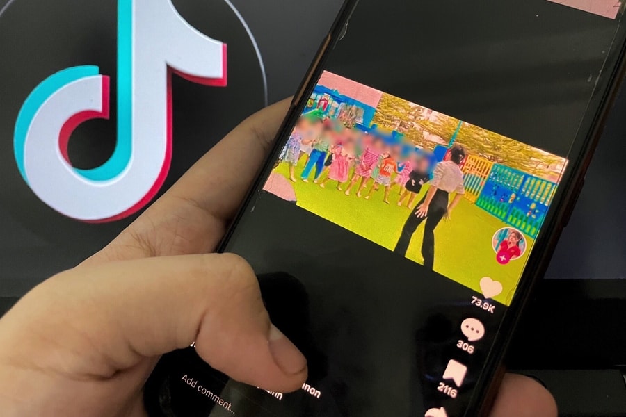 Rủ học sinh quay clip uốn éo trên TikTok, giáo viên ném trò cho dân mạng xâu xé