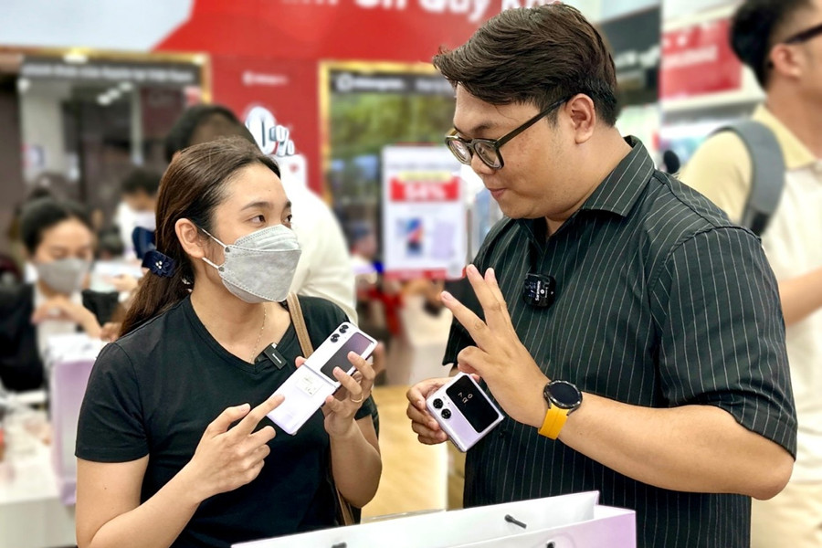 Người dùng Việt ngày càng chuộng smartphone gập
