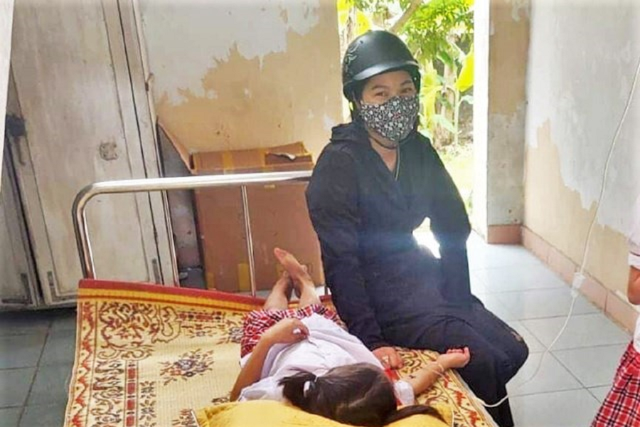 6 học sinh ngộ độc sau khi uống sữa