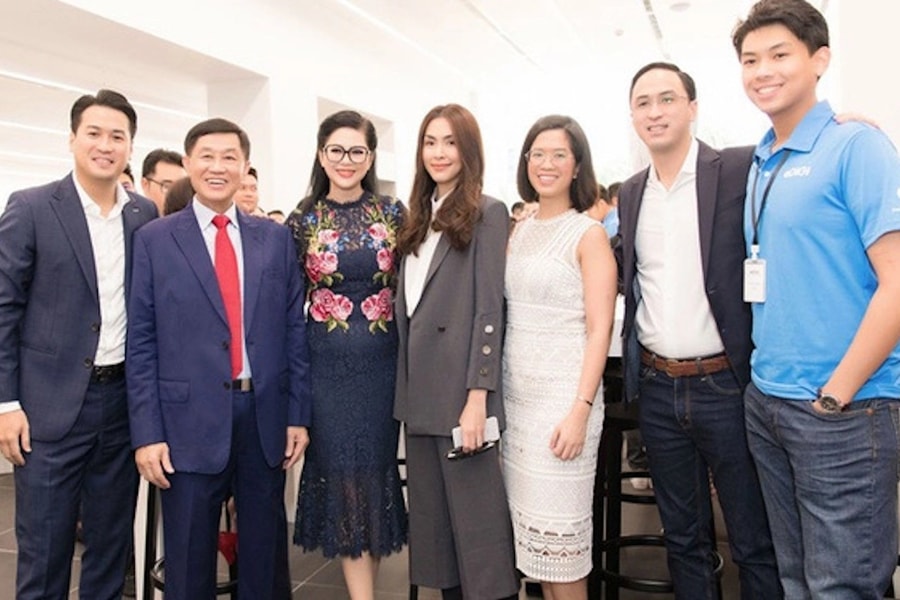 Những gia đình nổi tiếng giàu có ở Việt Nam