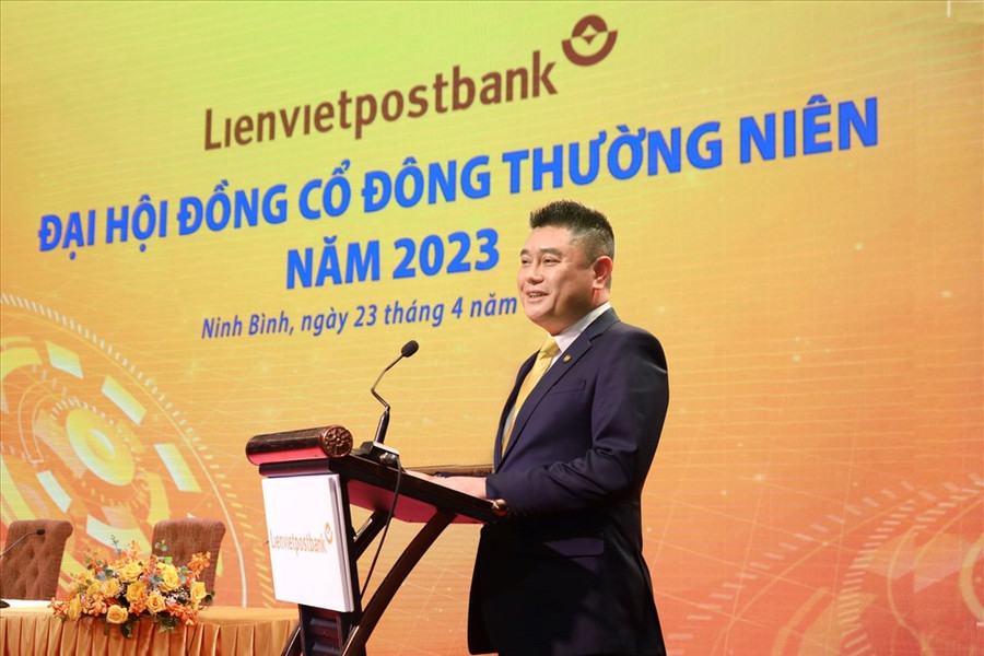 LienVietPostBank chia cổ tức 19%, mua đứt toà nhà Thaiholdings làm trụ sở