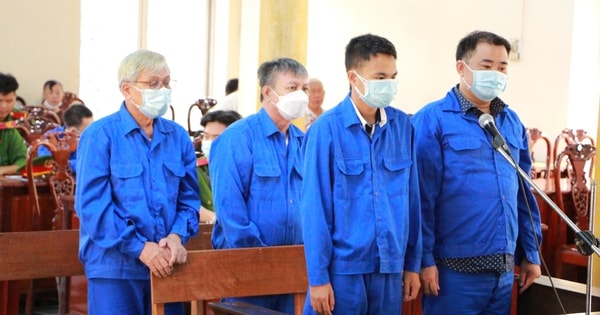 Tuyên án vụ 'chi 20 tỉ đồng điều chuyển ông Đinh Văn Nơi'