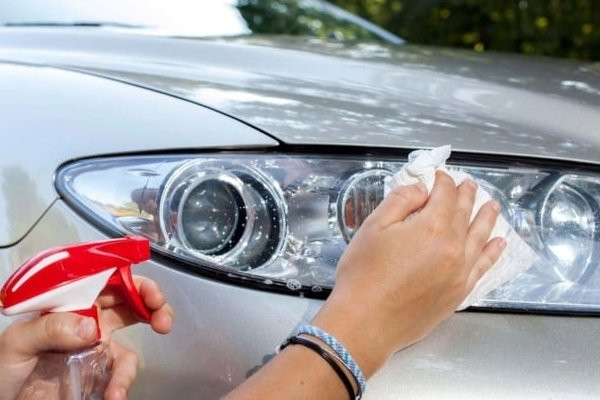 Cách làm sạch và đánh bóng đèn pha ô tô chỉ bằng nguyên liệu rẻ tiền