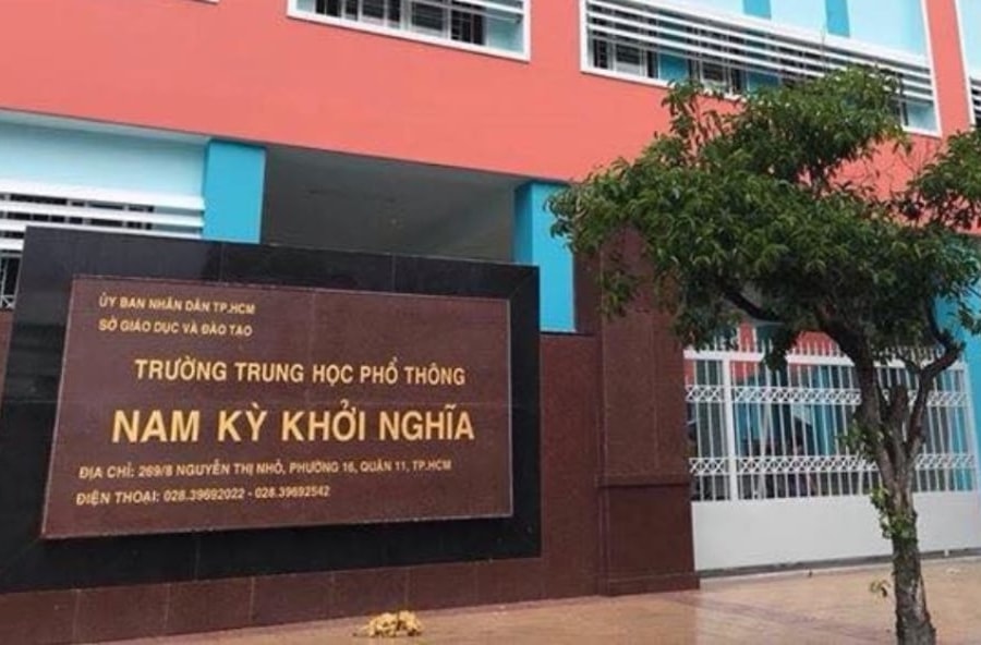 Nam sinh lớp 10 ở TP.HCM bị bạn cùng khối đánh nhập viện