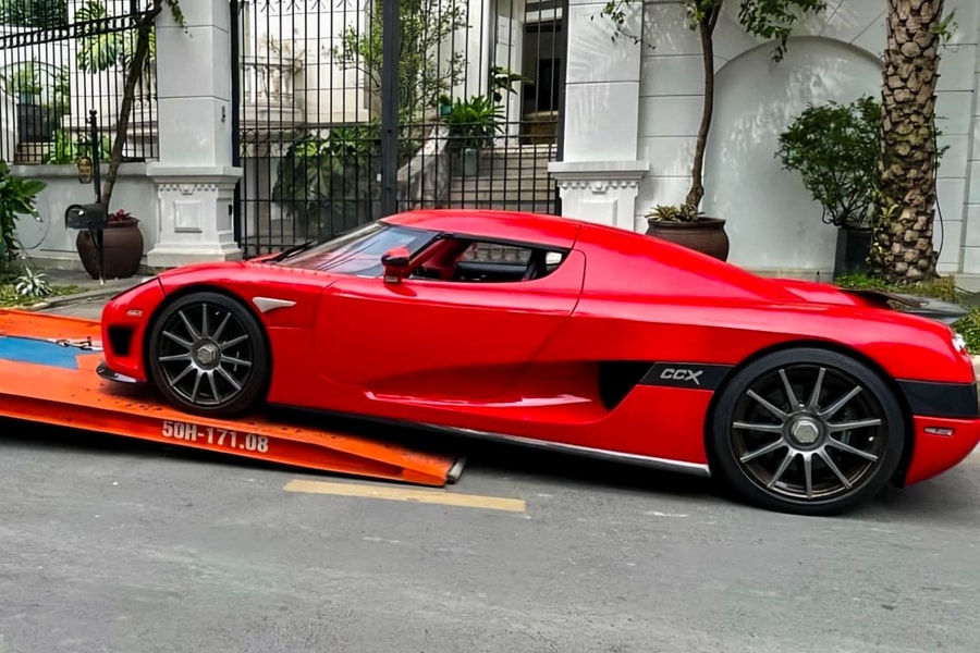 Koenigsegg CCX lần đầu xuất hiện trên phố Việt Nam