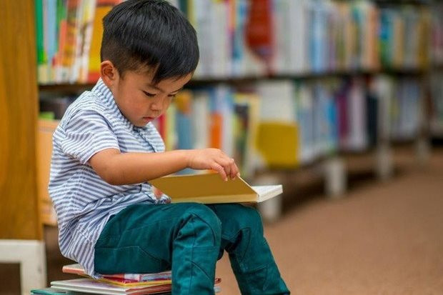 Bí quyết giúp trẻ thích thú và tự động đọc sách
