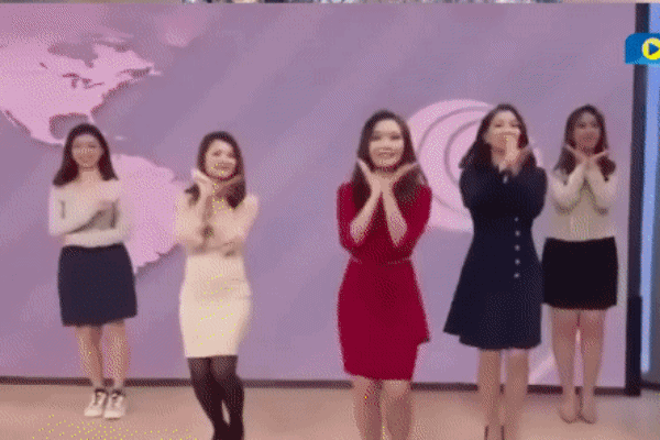 5 nữ MC mất việc vì nhảy cover theo Jisoo Black Pink