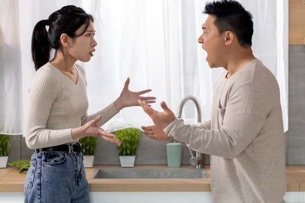 Đòi lại 220 USD tặng 'crush' từ 3 năm trước