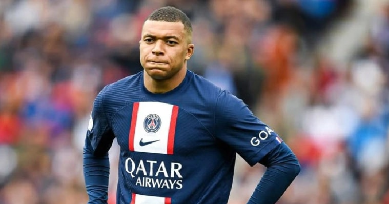 Động thái bất ngờ của Mbappe khiến PSG như ngồi trên đống lửa