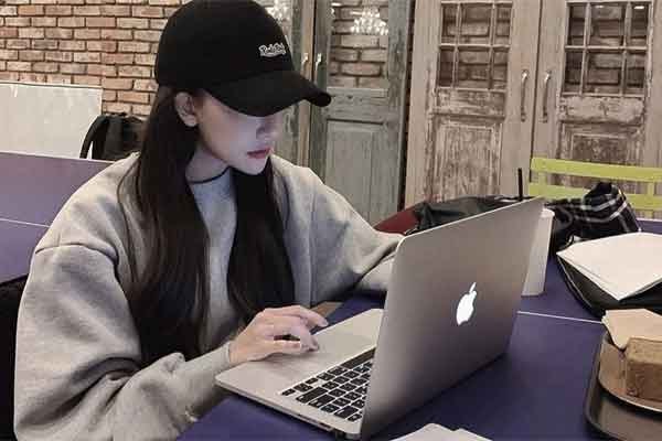 Lương tháng vỏn vẹn 7 triệu nhưng chiều nào tôi cũng bị đồng nghiệp rủ rê đặt trà sữa