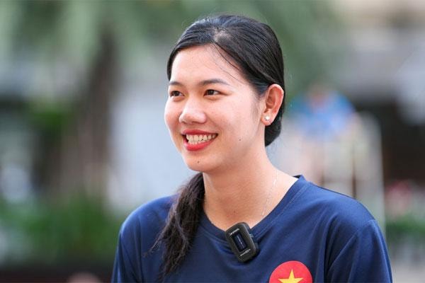 Xem Ánh Viên thực hiện thử thách lặn như đặc công