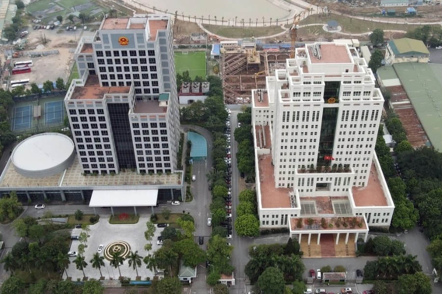 Ban Bí thư: Dời trụ sở cơ quan, trường đại học, bệnh viện ra ngoại thành