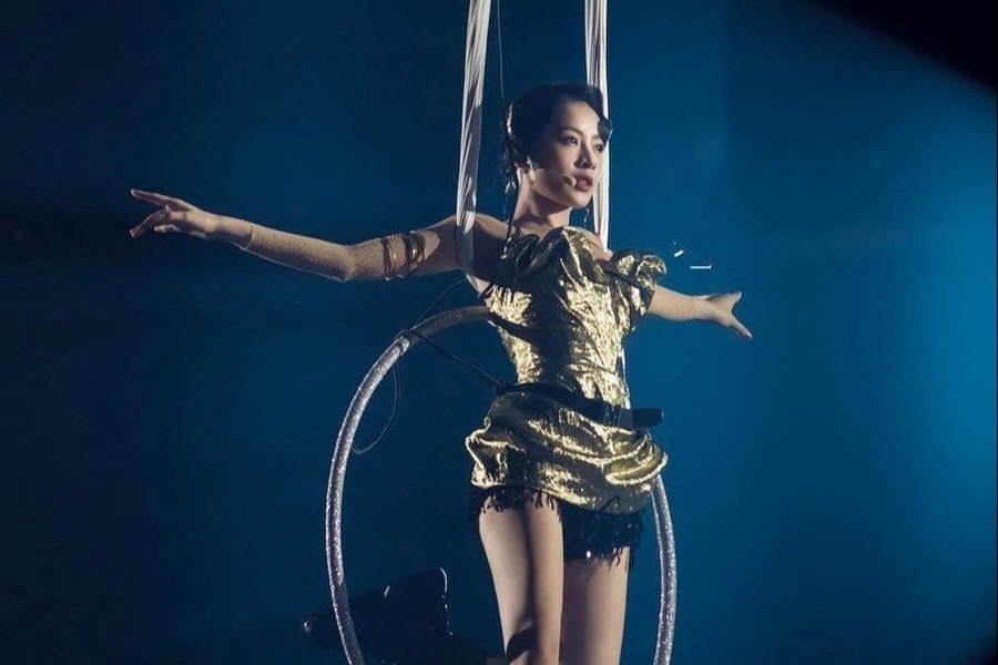 Chi Pu đu dây mạo hiểm gây ấn tượng mạnh trong show Đạp Gió 