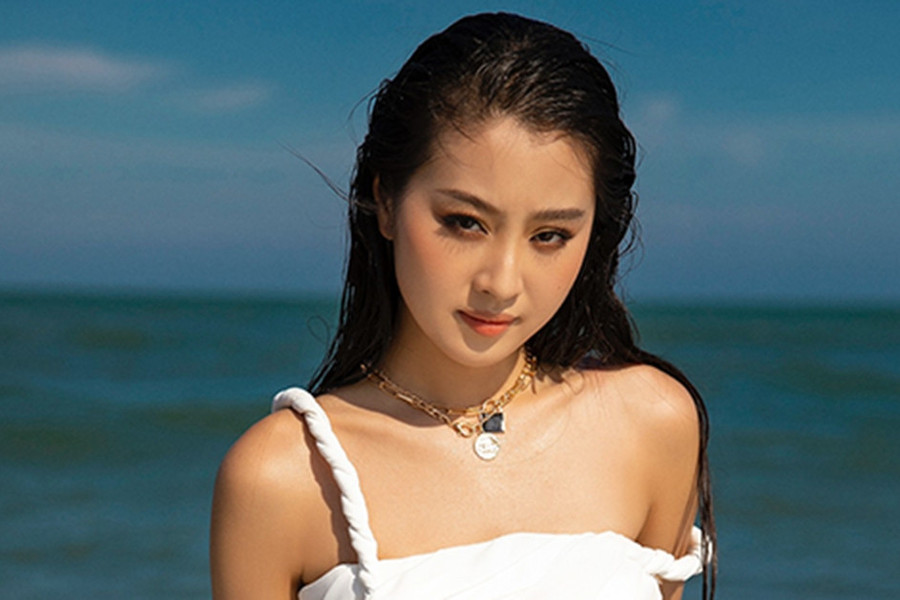 Người đẹp vòng eo nhỏ nhất Hoa hậu Việt Nam 2022 tự tin sắc vóc tuổi 19